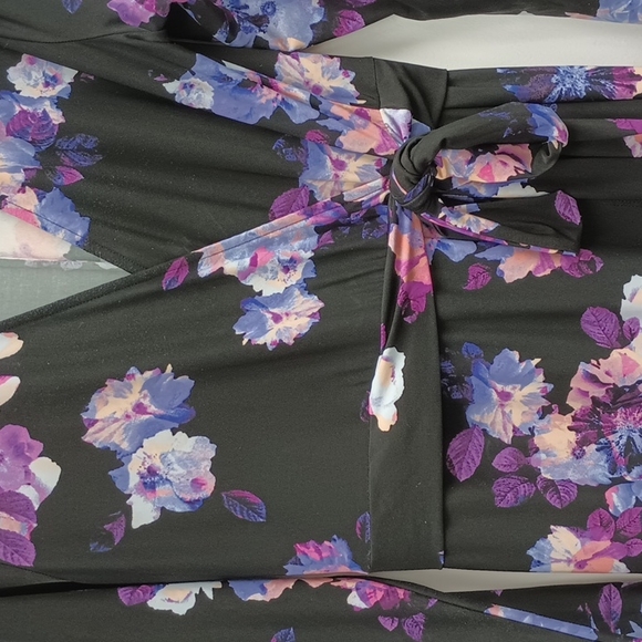 2 for $20 Jennifer Lopez dress - Picture 3 of 8